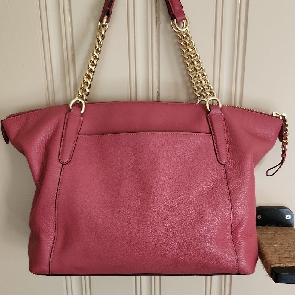 🖤Coach 1941 Dark Pink Leather Chain Tote with Gold Accents And Metal Hang Tag - Picture 6 of 13